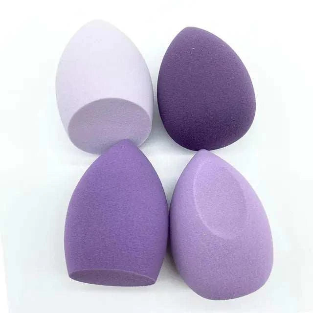 4pcs makeup sponge set met bevel gesneden make-up sponsen in paarse tinten voor een soepele en egalere foundationapplicatie